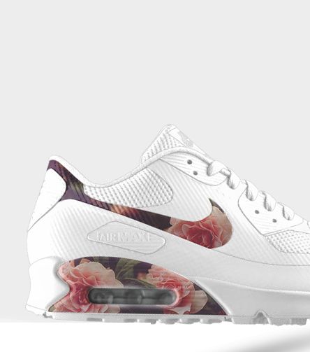 Floral mix on these Nike Air Max 90's. #sneakers