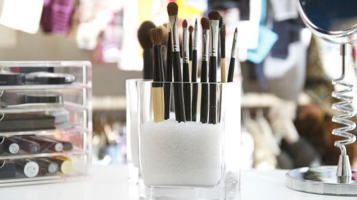Say goodbye to messy counters and give your makeup a proper new home. Make your ...