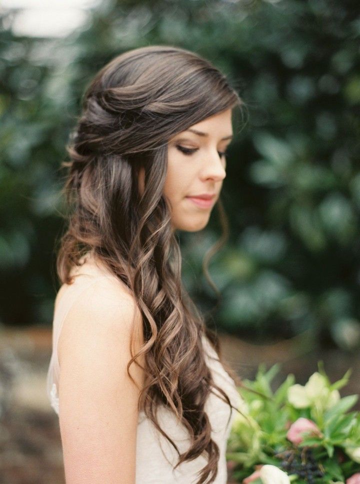 Wedding Hairstyle Inspiration - Photo: Sawyer Baird