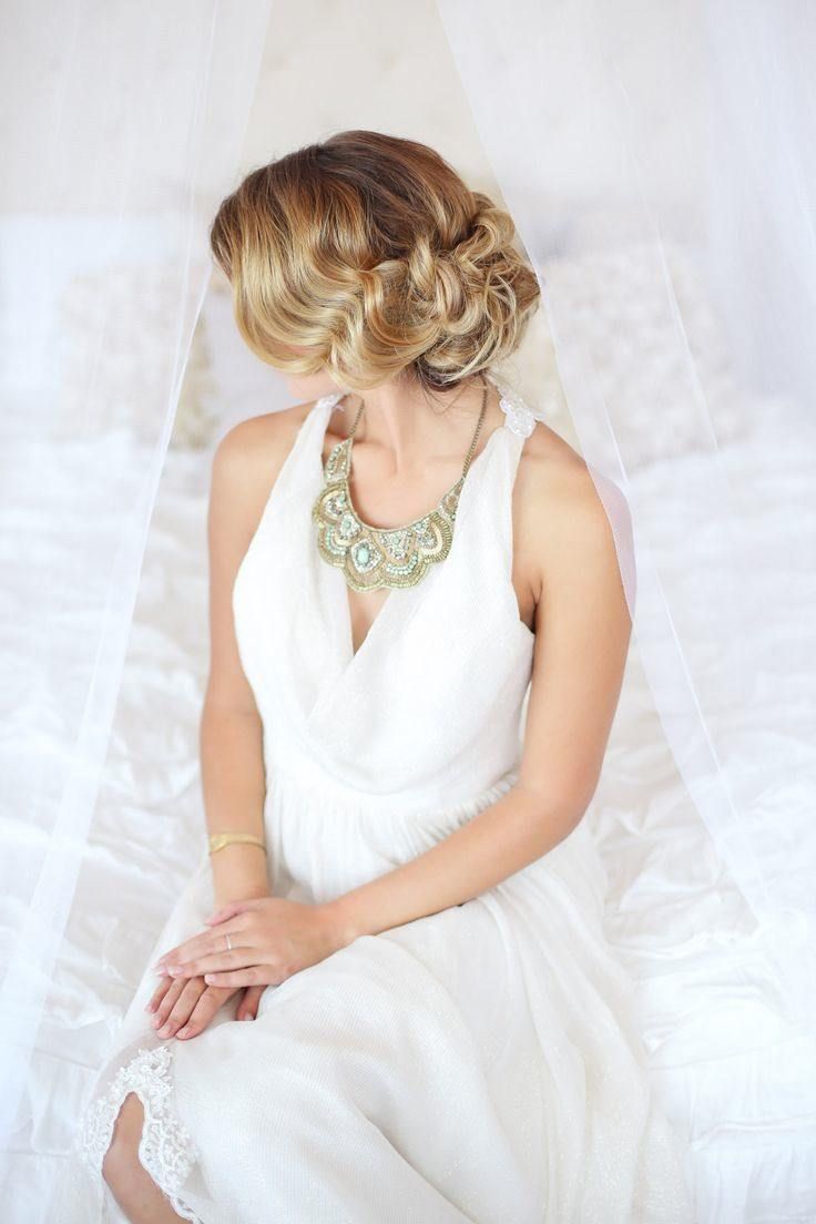 wedding hairstyle; photo: Julie Cahill