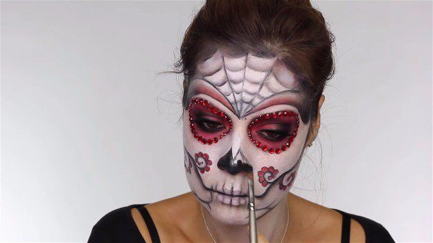 Work On Nose | Easy Day of the Dead Makeup Tutorial Perfect For Halloween