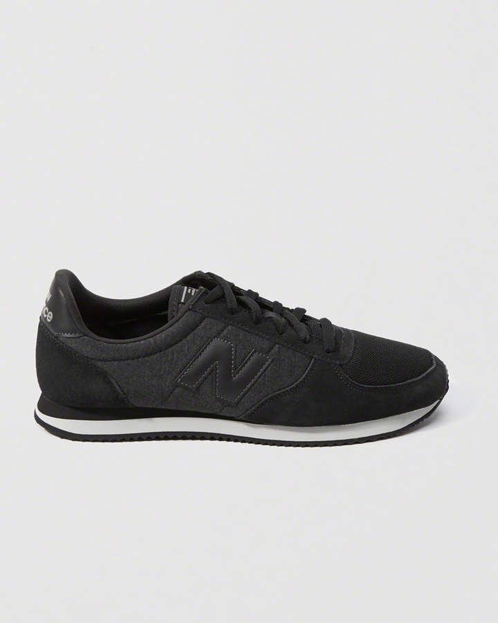 New Balance 220 Sneakers
