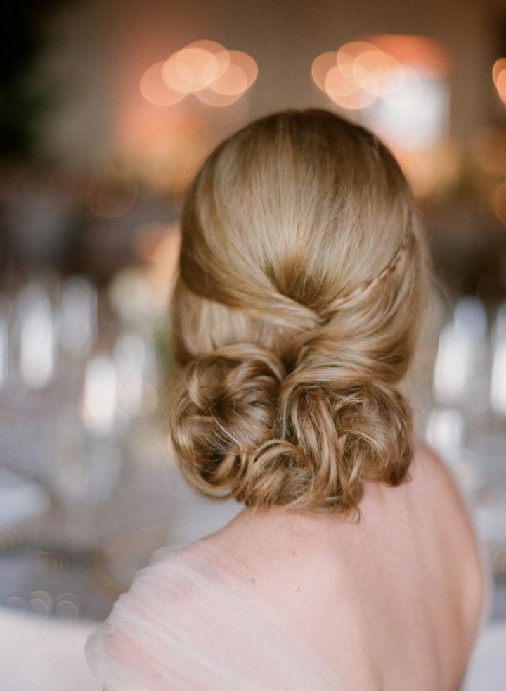 Wedding Hairstyle; Photo: Elizabeth Messina