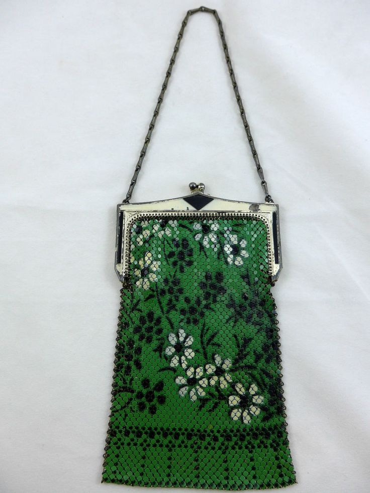 Old 1920 Art Deco Green Whiting and Davis Mesh Purse Handbag