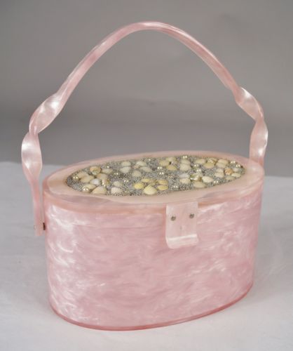 RARE-Vintage-Wilardy-Pink-Lucite-Twisted-Handle-Purse-Bag-Pearl-Shell-Adornment