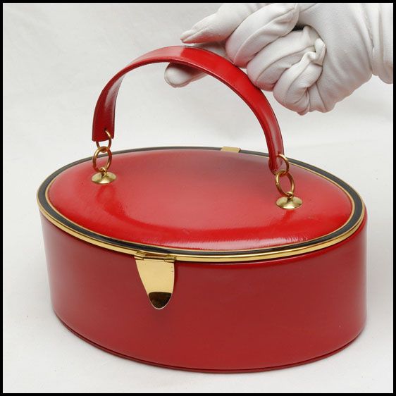Seductive red leather Bienen Davis vintage box handbag