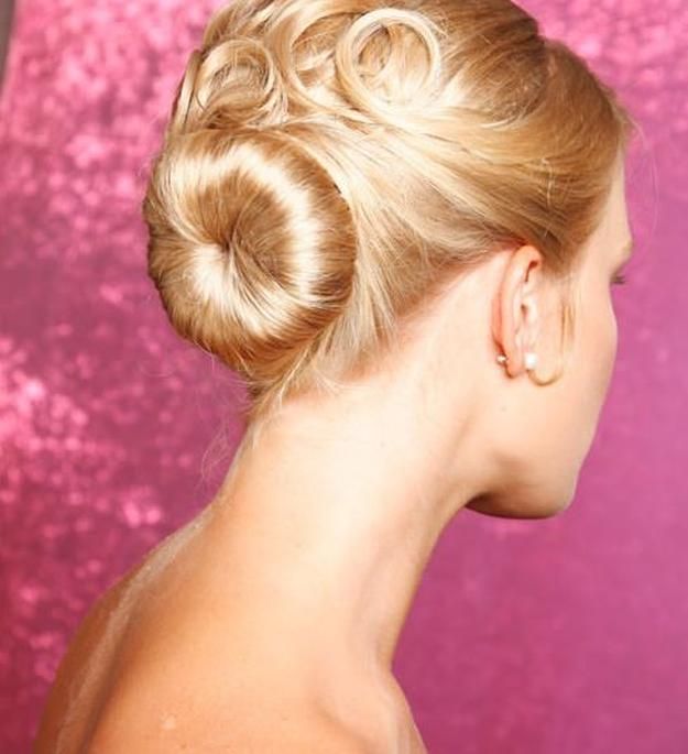 Ballerina Bun | Homecoming Dance Hairstyles Inspiration Perfect For The Queena