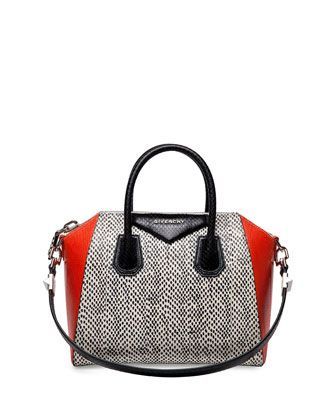 Givenchy Antigona available at Luxury & Vintage Madrid, the best shopping site o...