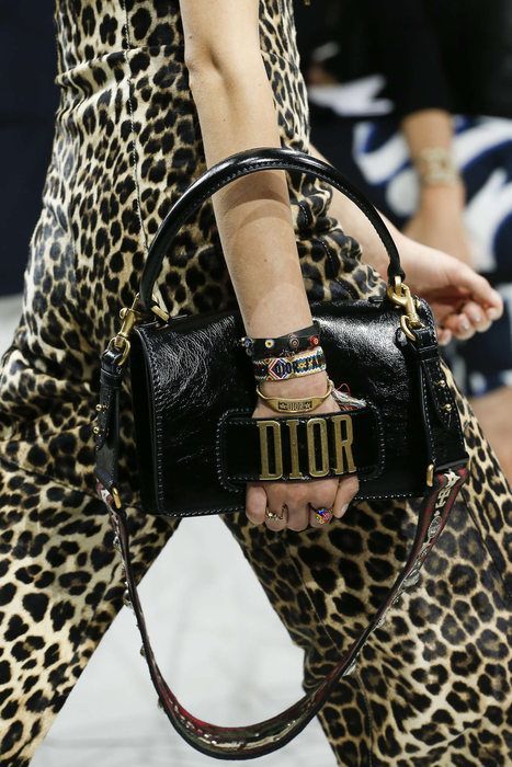 Dior available at Luxury & Vintage Madrid, the best shopping site of luxury bran...