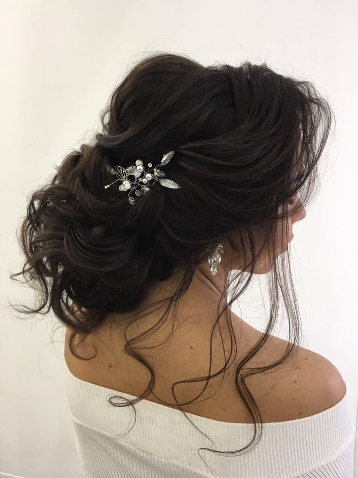 Featured Hairstyle: Elstile; www.elstile.ru; Wedding hairstyles ideas.