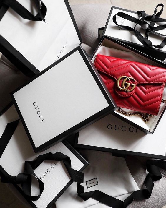 Gucci available at Luxury & Vintage Madrid, the leading fashion shopping site