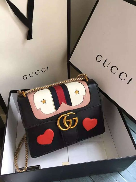 Gucci available at Luxury & Vintage Madrid, the leading fashion shopping site