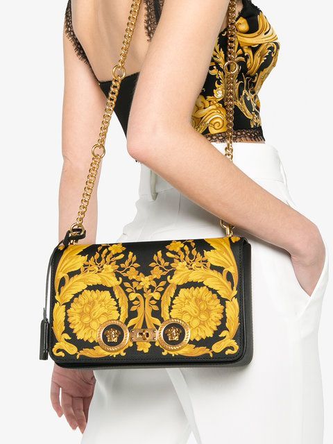 #versace #handbag #bags available at Luxury & Vintage Madrid, the leading #fashi...
