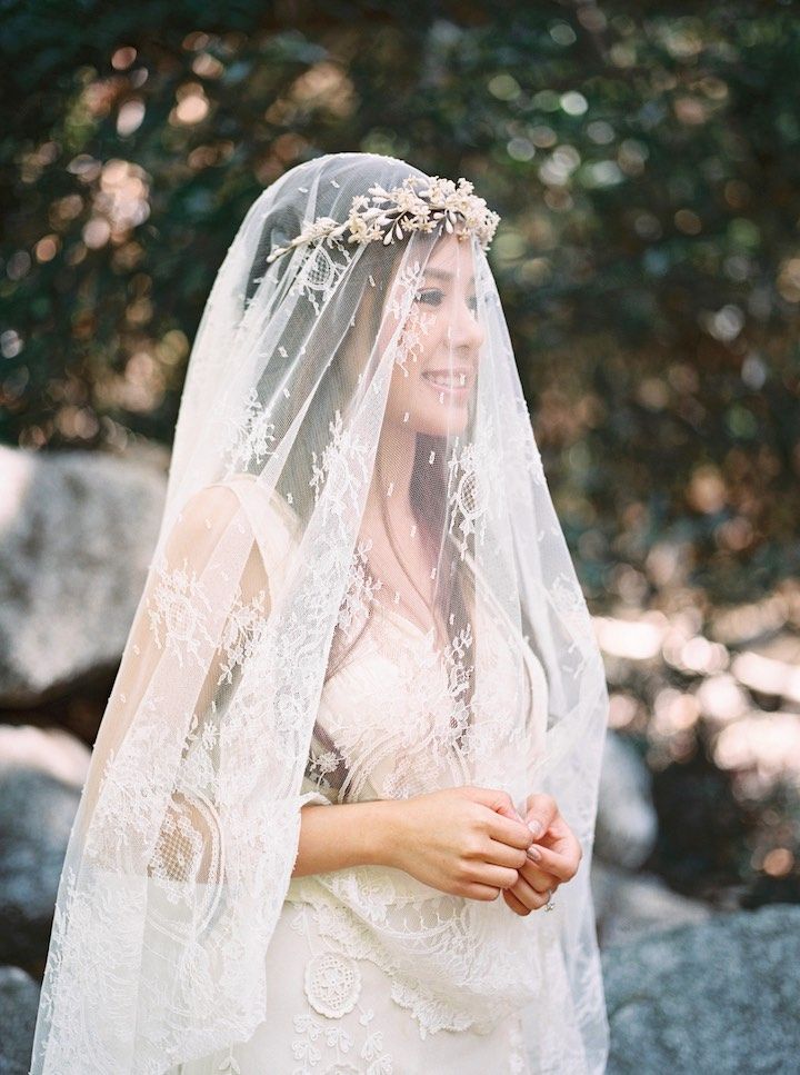 Featured Photographer: Lara Lam; Wedding veils ideas.