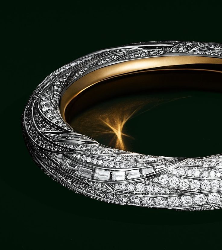 Bracelet in platinum and 18k gold with baguette and round brilliant diamonds.