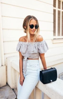 Off the shoulder tops make such cute crop tops!