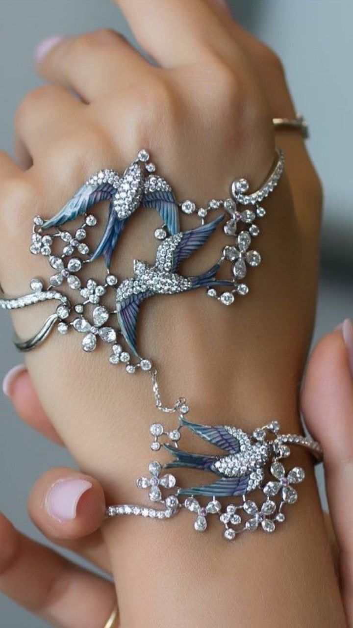 Liza Borzaya @lizaborzaya creates these unique palm bracelets, decorated in Enam...