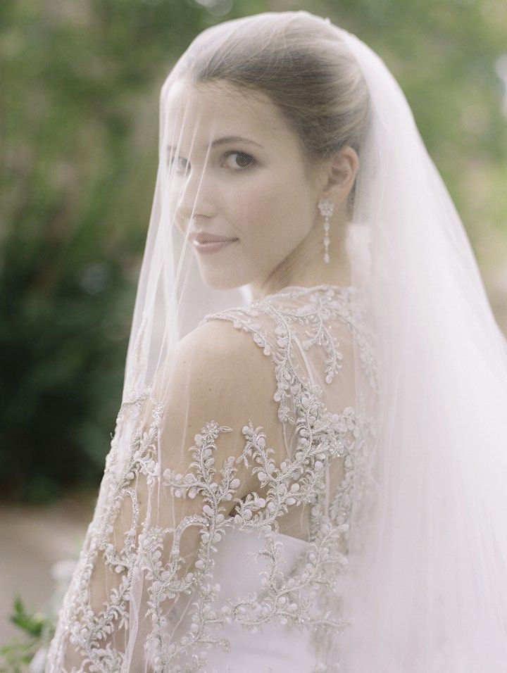 Featured Photographer: Abby Jiu Photography; Wedding veil idea.