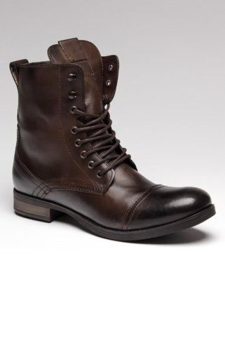 a proper boot-I so wish my man would wear these and dress according to the boot....