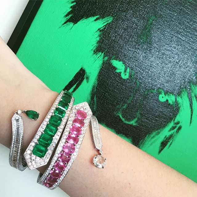 Anna's Ellington Bangles in Emerald and Pink Sapphire #annahu #annahuhautejoaill...
