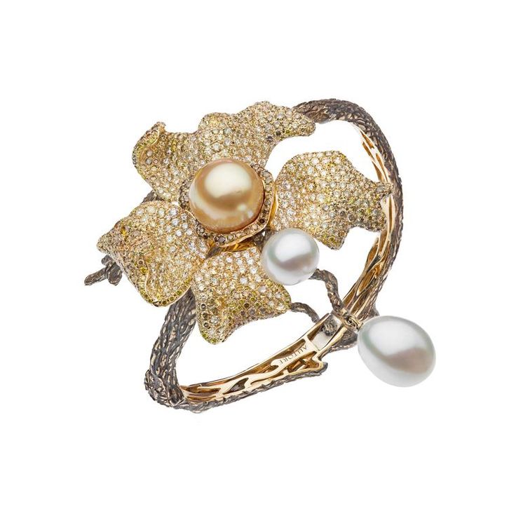 Around the world in luxury jewellery: South Sea pearls