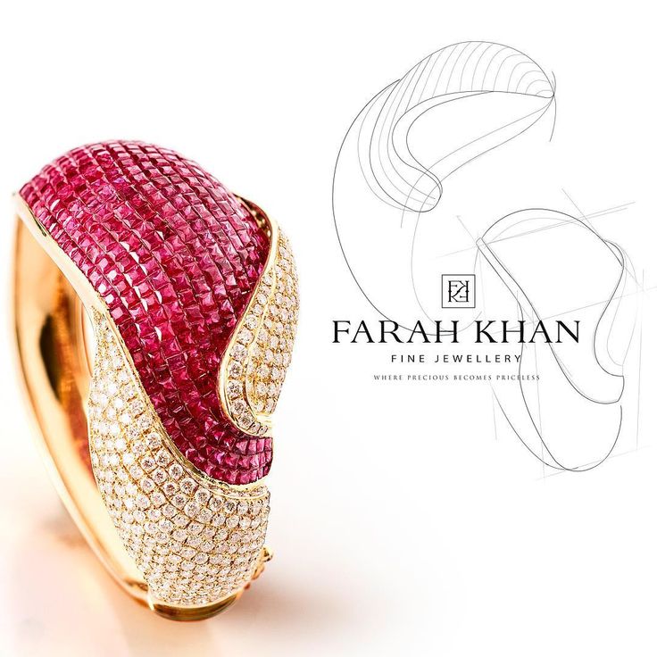 Farah Khan Ring with Mystery-Set Rubies and Diamonds in yellow gold (=)