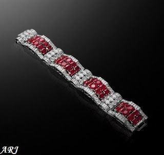The bracelet of Wallis Simpson (who became The Duchess of Windsor). The bracelet...