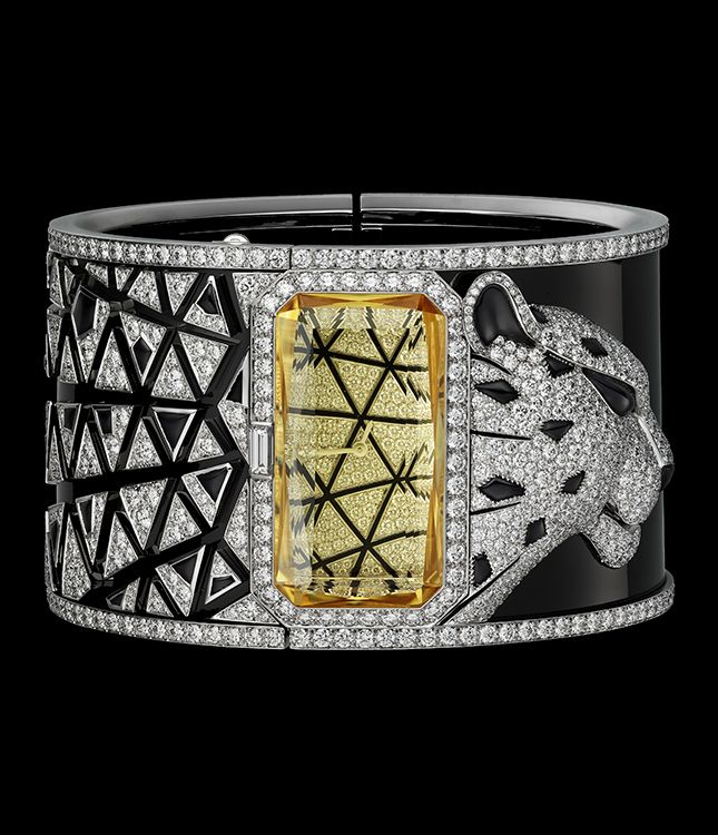 Дюжина новых ювелирных часов Cartier