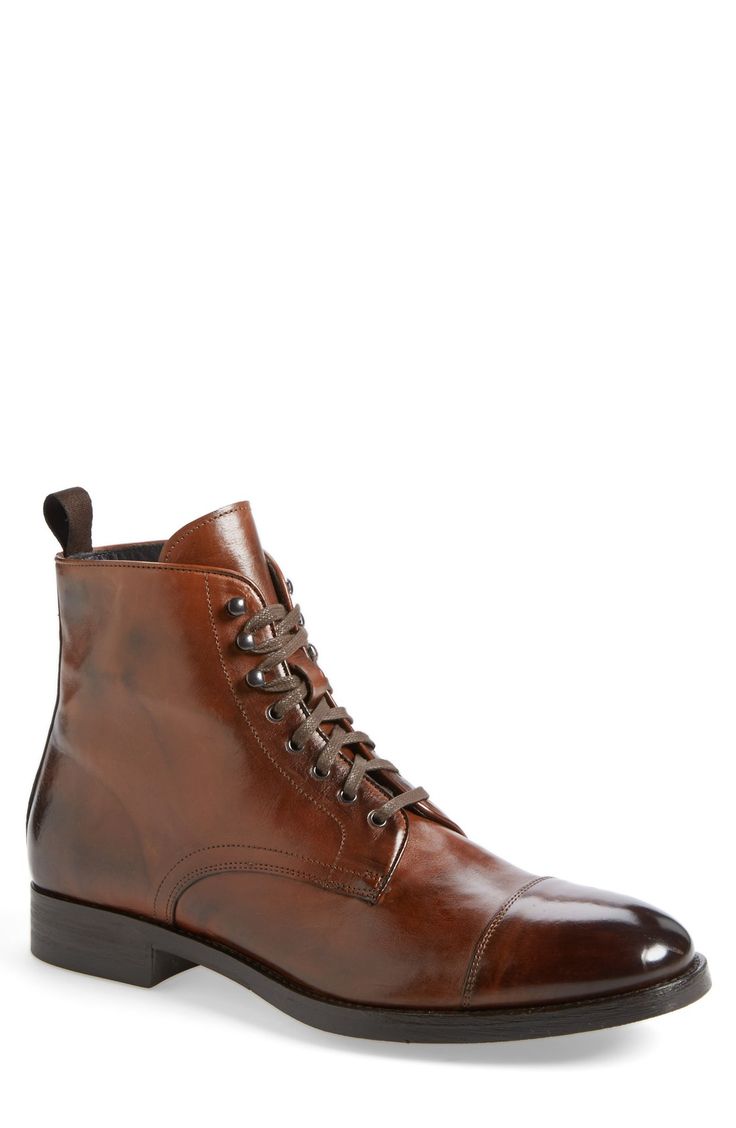 Stylish cognac boots for fall.