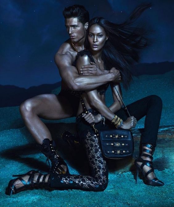 Gianni Versace bei Luxury & Vintage Madrid, die beste Online-Auswahl an Luxus-Kl...