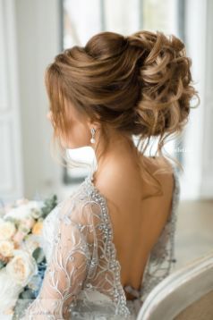Featured Hairstyle: Elstile; www.elstile.com/; Wedding hairstyle idea.