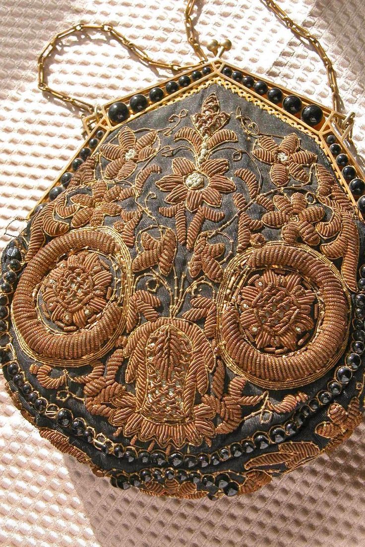 1920's Purse Embroidered Silk Bag Beaded Deco Frame #purses1920s