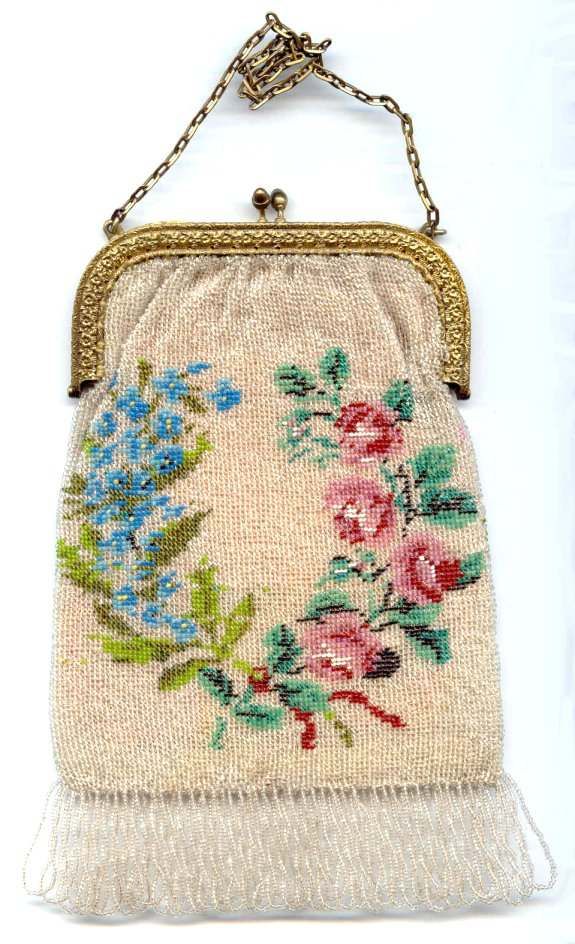 Micro-Beaded Floral Garland Fringed Purse