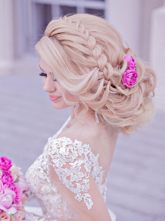 Featured Hairstyle: Websalon Wedding - Anna Komarova; www.websalon.su