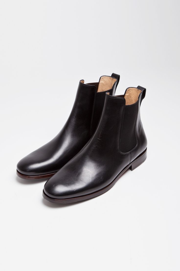 // A.P.C chelsea boot