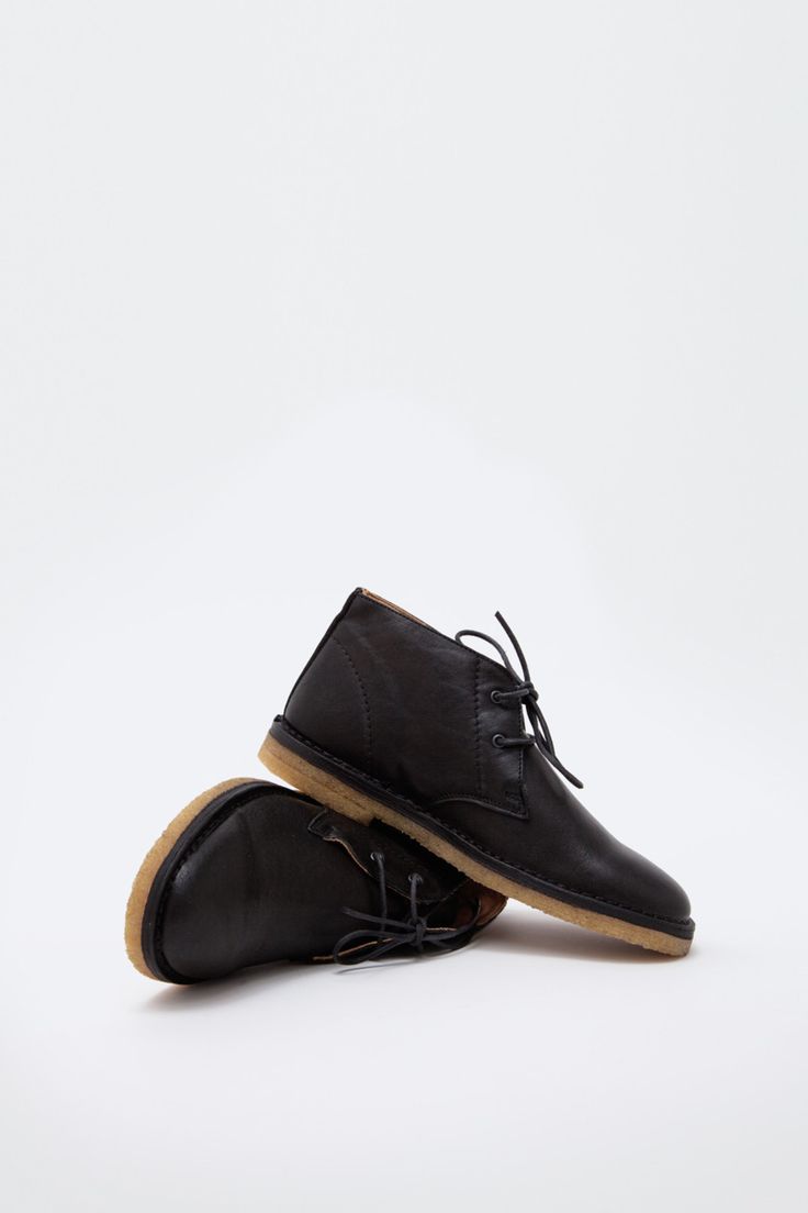 \ A.P.C. Desert Boot Leather Black svpply.com/...