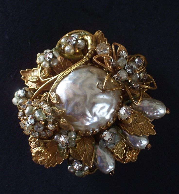 Details about Vintage Original by Robert Blue White Cameo Pendant Pin Brooch