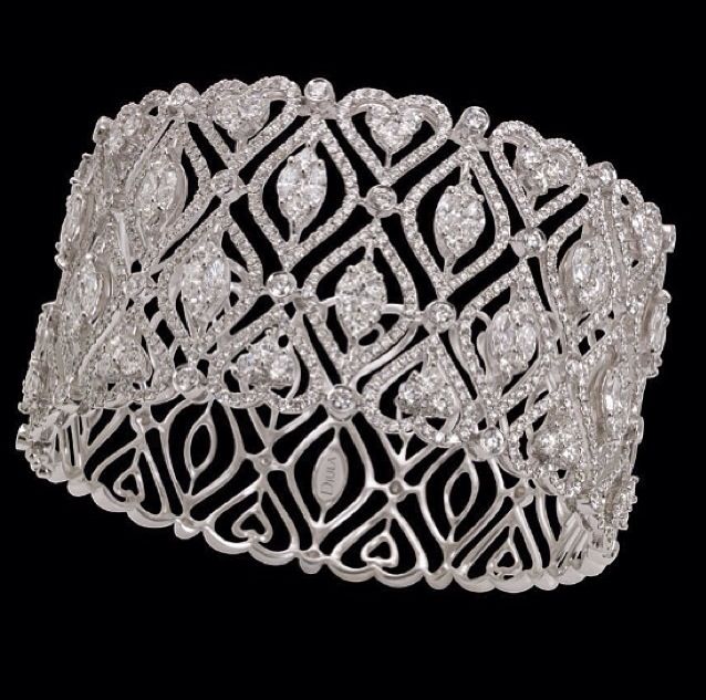 Djula ~ Beautiful design.. Filigree of diamonds & hearts ...♡
