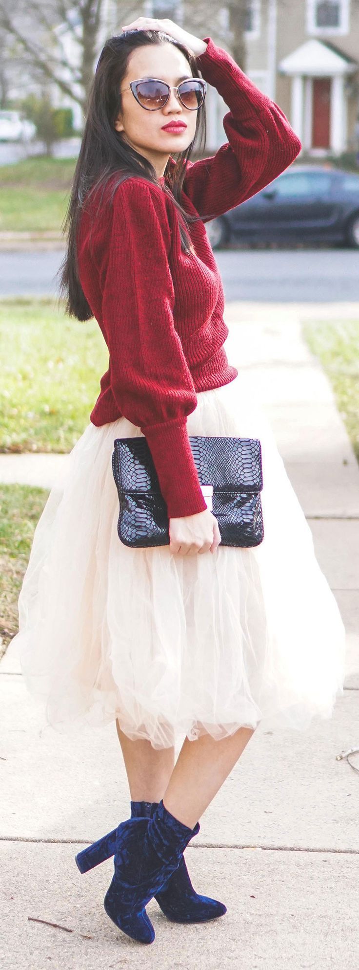 Choker Sweater + Tulle Skirt - Outfit Idea for Christmas & New Year
