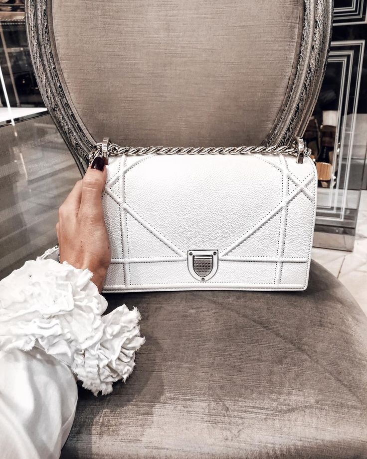 White Dior 'Diorama'  |  pinterest: Blanca Z.