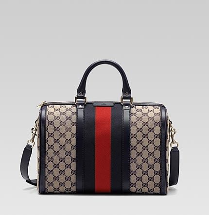I have 2 authentic vintage Gucci bags similar to this one from the 80's...classi...