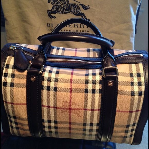 Large Burberry Tote - fill it with little bags to create compartments and never ...