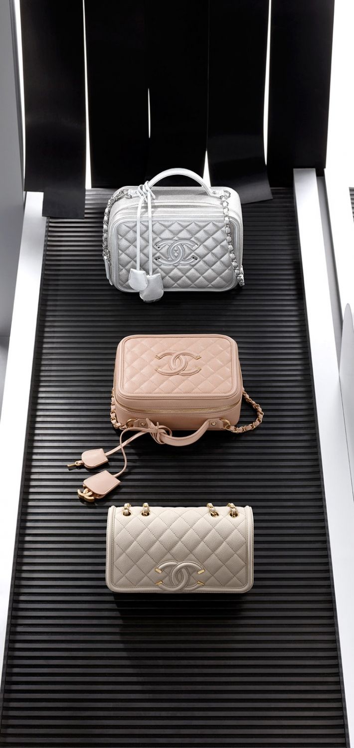 Chanel CC Filigree Vanity Case Bag | Bragmybag
