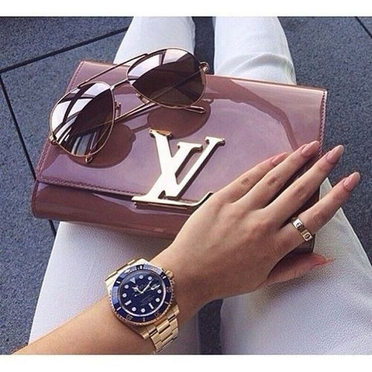 What color #Lukluks would you pair with this bag? #LouisVuitton #luxury #fashion...
