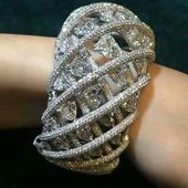 #CUFFGASM alert! Don't you just love the way these diamonds spiral around the wr...