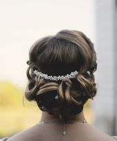 Wedding Hairstyles with Rustically Chic Style - MODwedding