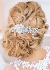 Wedding Hairstyles with Pretty Hairpieces