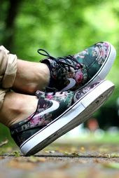 Mens floral shoe - want!