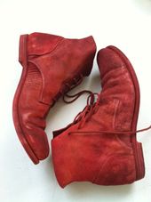 Simone Cecchetto, formerly of Carpe Diem, designs hand made leather shoes and bo...