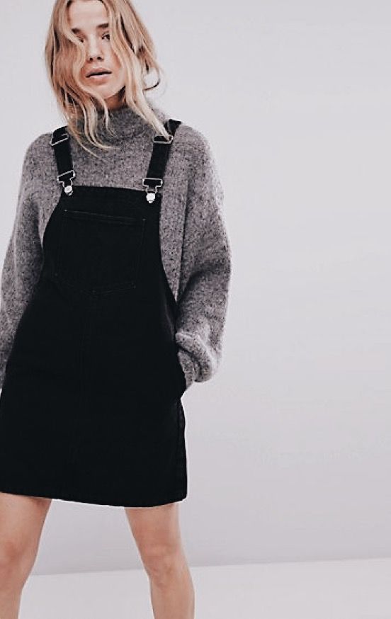 Need this outfit. With some tights it would be perfect for autumn/winter time.